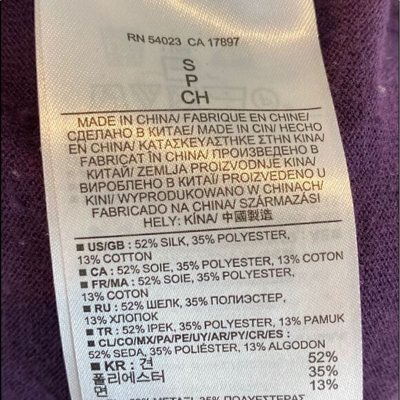 Banana Republic 3/4 sleeve V-Neck Sweater - Picture 4 of 4